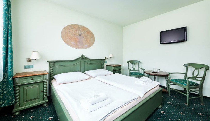 Hotel U Kata Kutná Hora - Dvoulůžkový pokoj s manželskou postelí